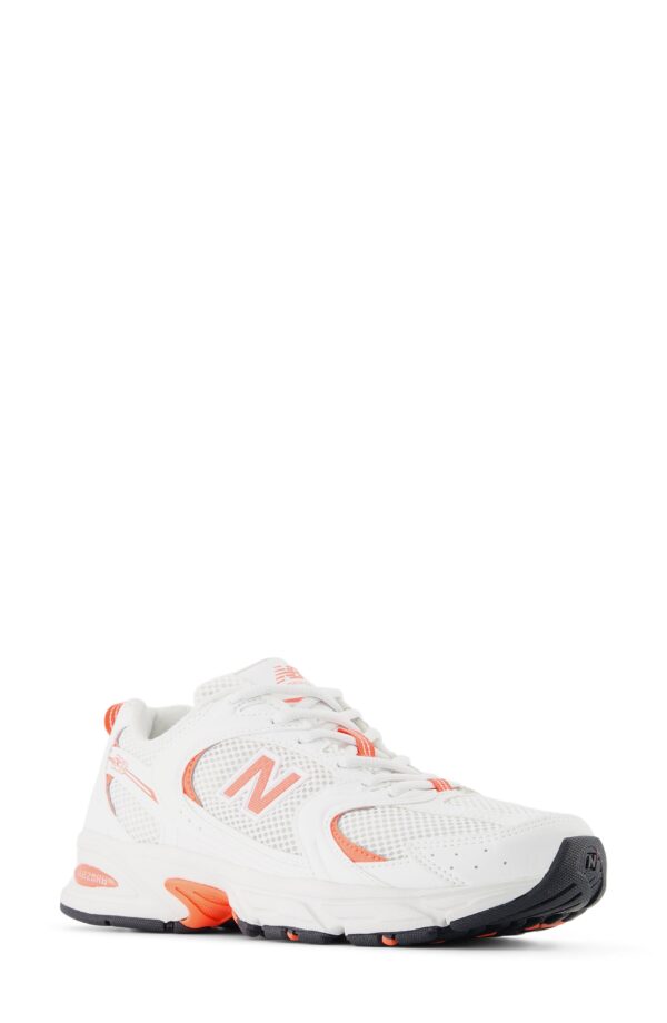 Gender Inclusive 530 Sneaker