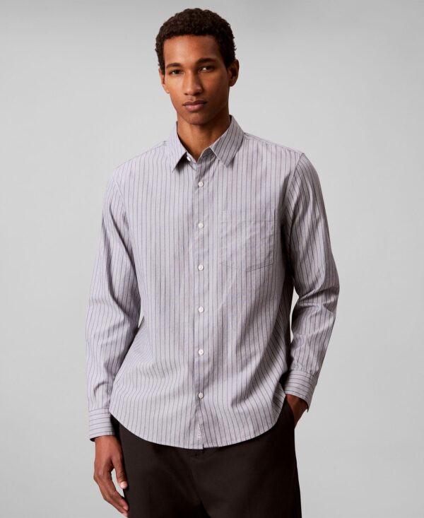 Men's Versatile Staple Button-Down Shirt