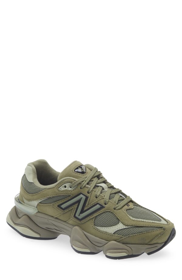 Gender Inclusive 9060 Sneaker
