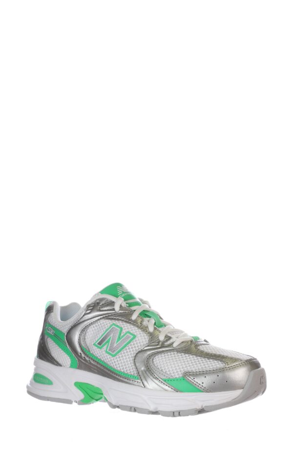 Gender Inclusive 530 Sneaker