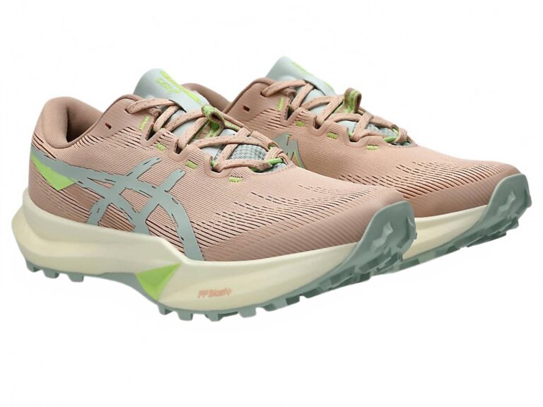 women's fuji lite 6 shoes in pale apricot/lichen rock