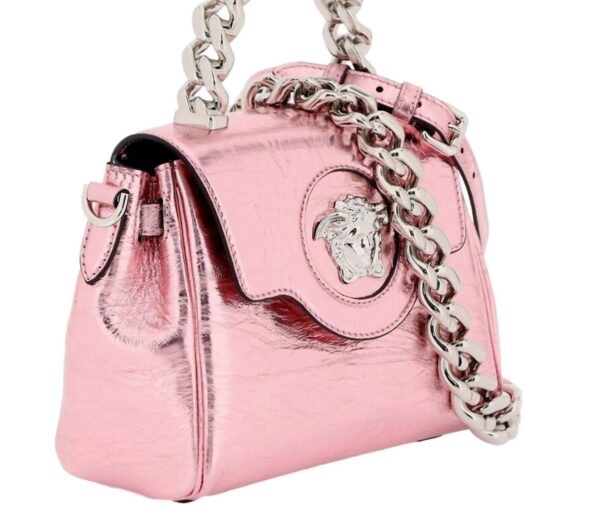 women's la medusa metallic top-handle bag in pink