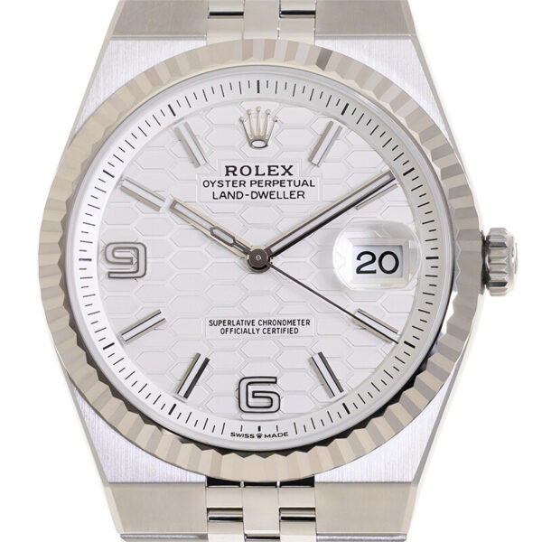Land Dweller 40 Automatic Chronometer Watch